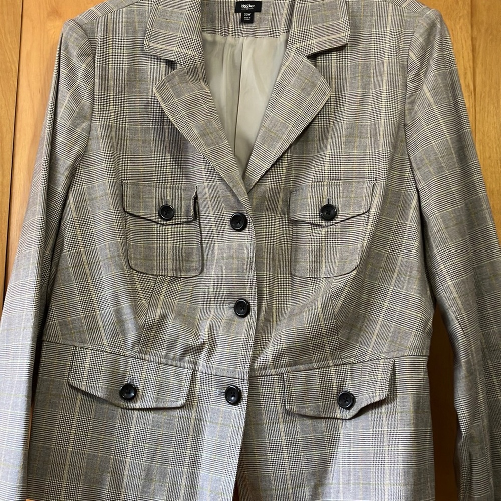 Plaid jacket with peplum back